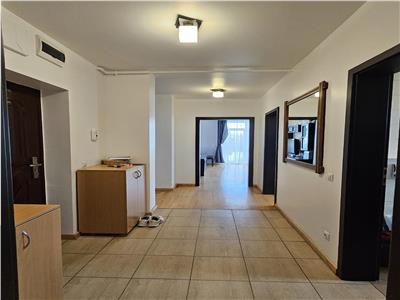 Apartament 3 camere, etaj 1 la vila de inchiriat Sibiu